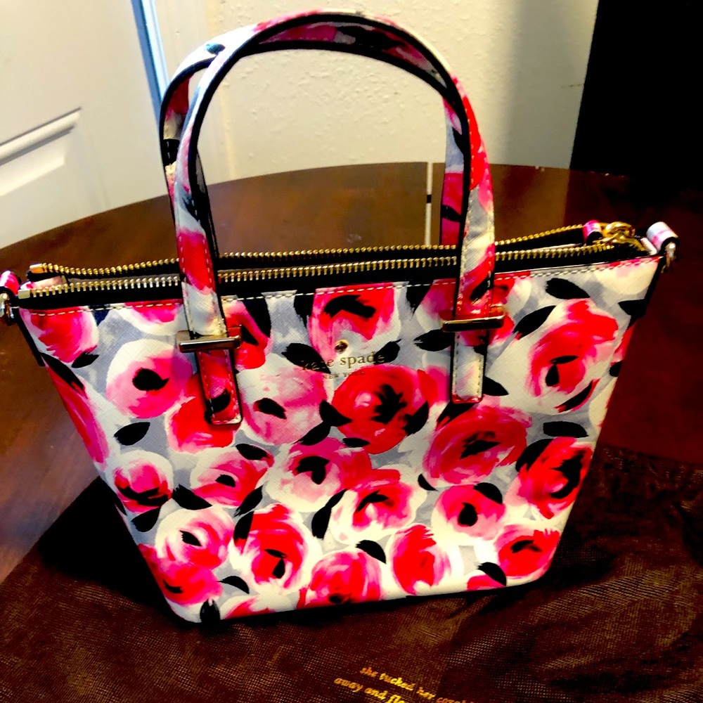Kate Spade Street Satchel “Rose Bud” Crossbody w/detachable strap gold chain
